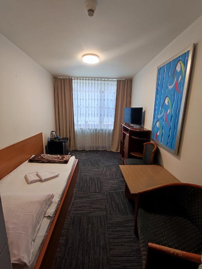 Jantar Economy Hostel *