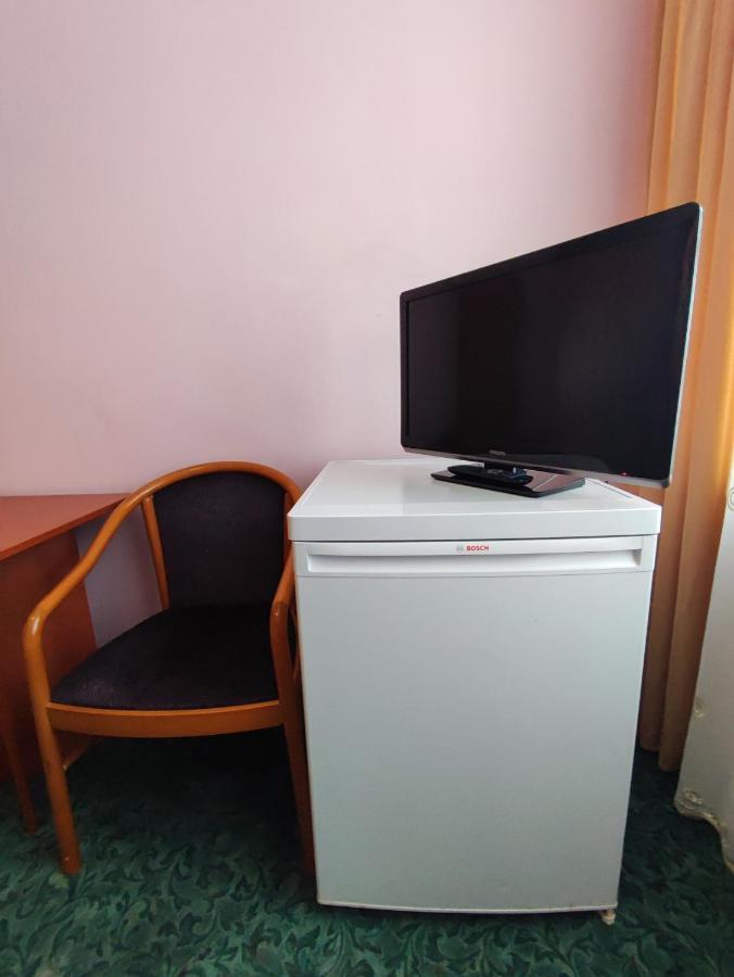 Jantar Economy Hostel *